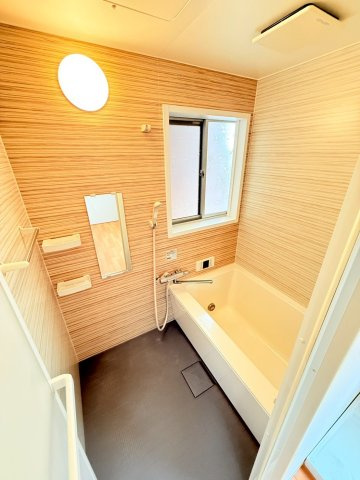 堀池町貸家の浴室