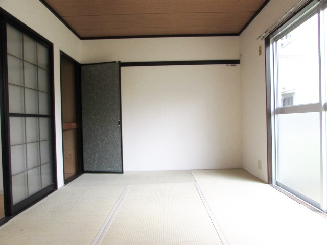 ファミール仁川Ⅰの和室|フローリングだけでなく、和室もあります