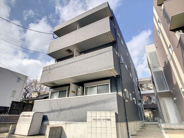 アクアガーデン箱崎の外観