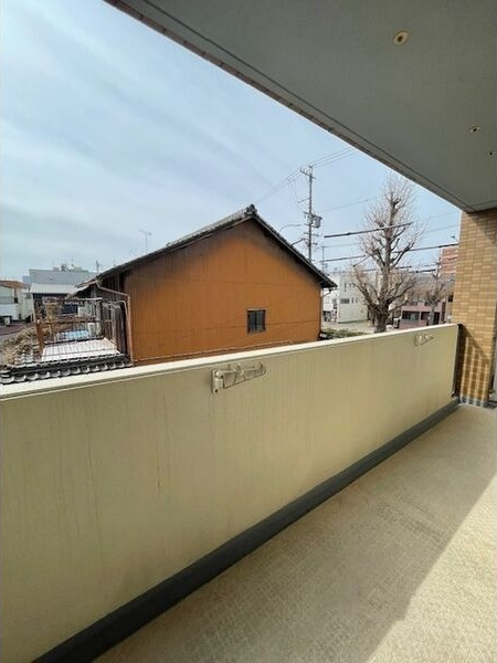 ハーモニアス桜本町のバルコニー