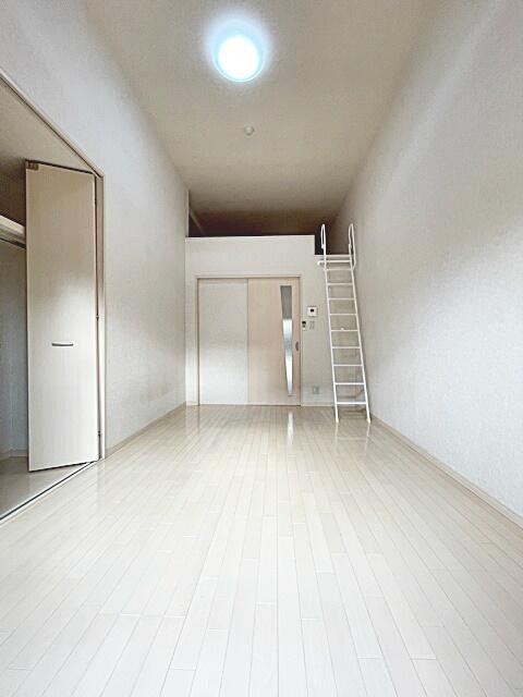 パティオ福工大前の居間・リビング