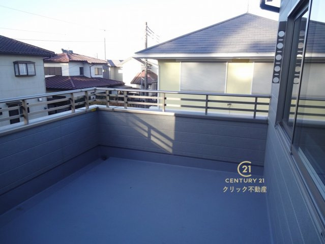 リーブルガーデン 　小美玉市清風台団地　第6　限定1棟！のバルコニー|日当たり良好なバルコニーです。気分転換に出るだけでも、晴れた日にお洗濯物やお布団を一気に干すのも気持ちがいい♪