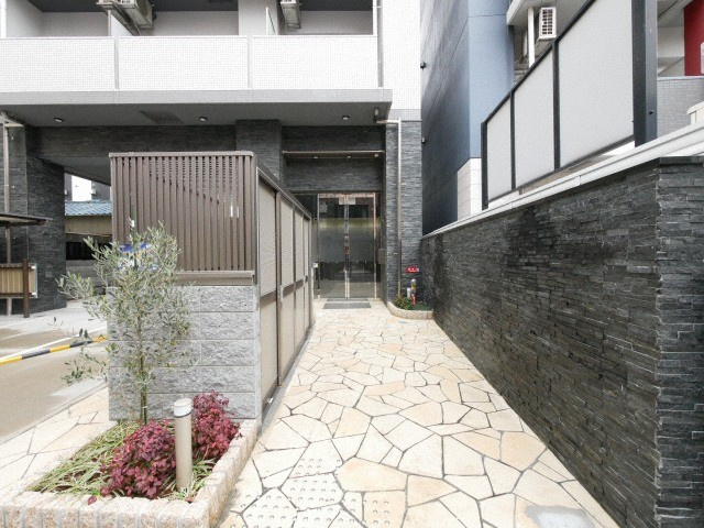 CLASS HILLS 難波南のエントランス