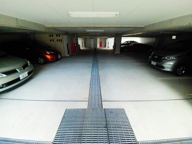 エスペラール御影の駐車場