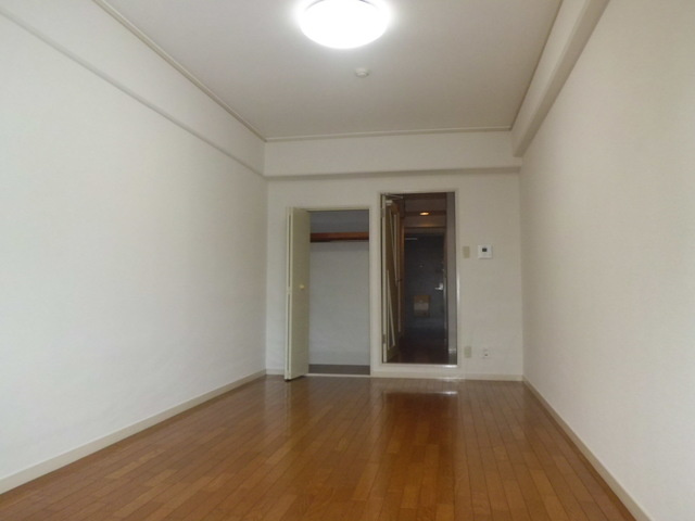 エスペラール御影の洋室