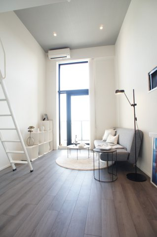 プライムメゾン早稲田通りの居間・リビング