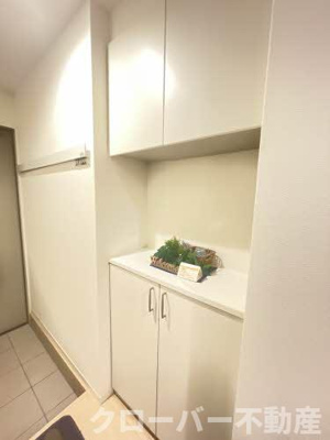 【玄関】 | シャーメゾン郡家 C棟