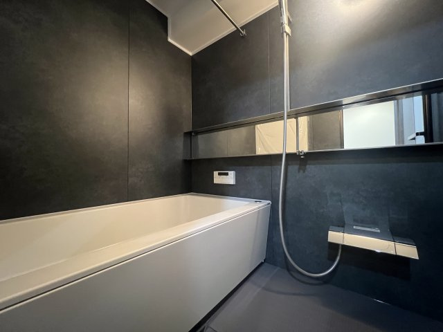 内装のコダワリMAX！！！【マイキャッスル鶴ヶ峰】ホテルリノベの浴室|お風呂です