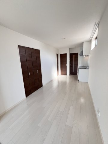 大阪市都島区大東町２丁目のアパートの居間・リビング