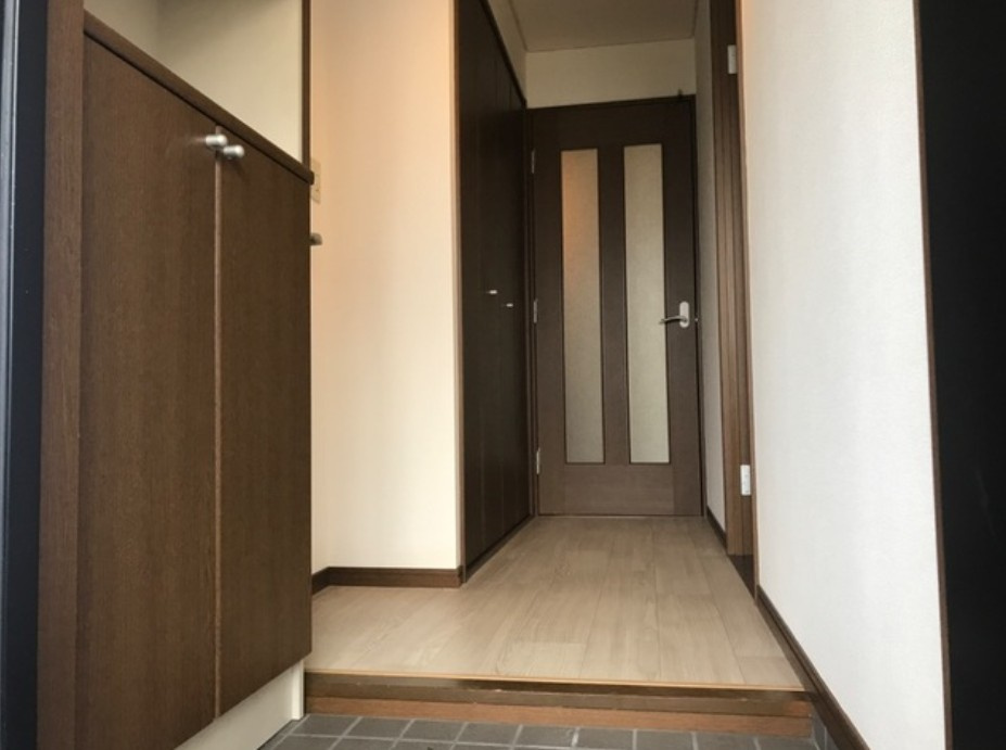 キャッスルアネックスの玄関