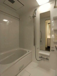 【浴室】 | デュオステージ中野 | 追い焚き機能、浴室乾燥機付きバス。