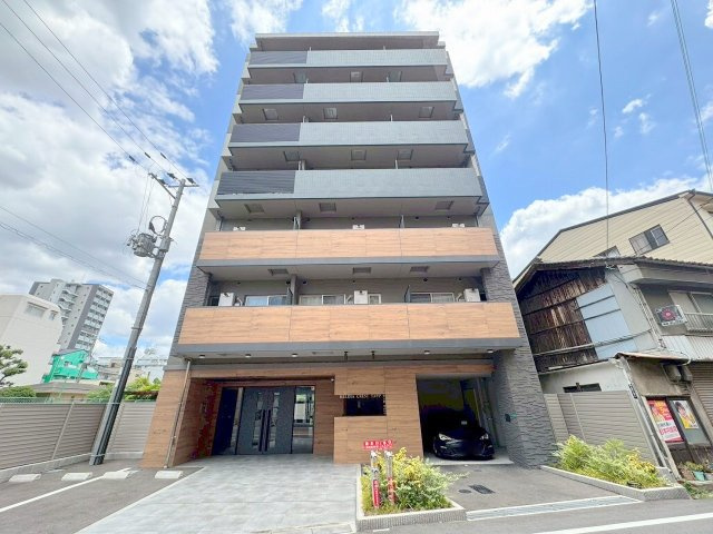 MELDIA CREST TAPP 新大阪WESTの外観