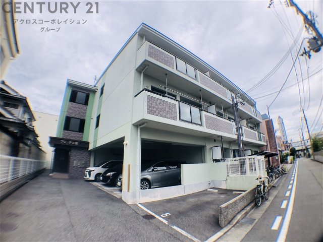 オートロック付きで外部からの出入りがなく安心です