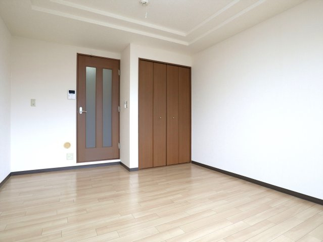 サンパティオ幸本 Ⅱの洋室