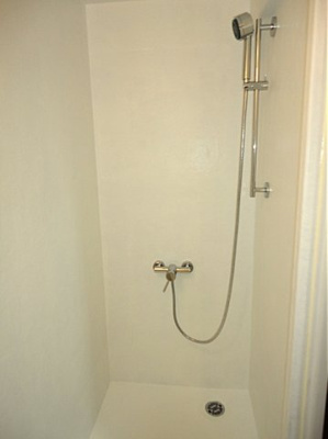 【シャワールーム】