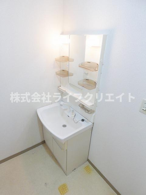 ブリージングタウン百草園の洗面所