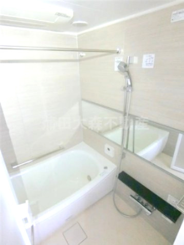 ステーションツインタワーズ糀谷フロント・ウエストの浴室|追焚と浴室乾燥機付きのバスルーム　お風呂