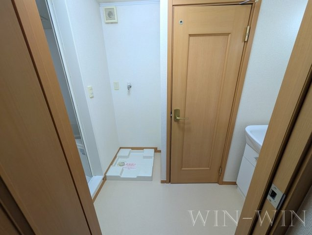 フォーリスト ヒルズ Aの洗面所