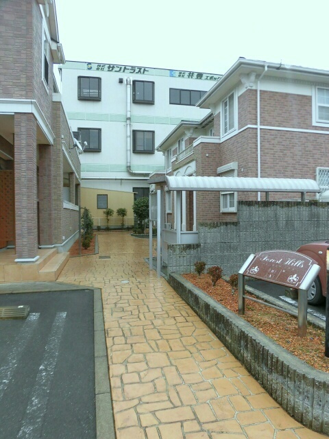 フォーリスト ヒルズ Aのエントランス