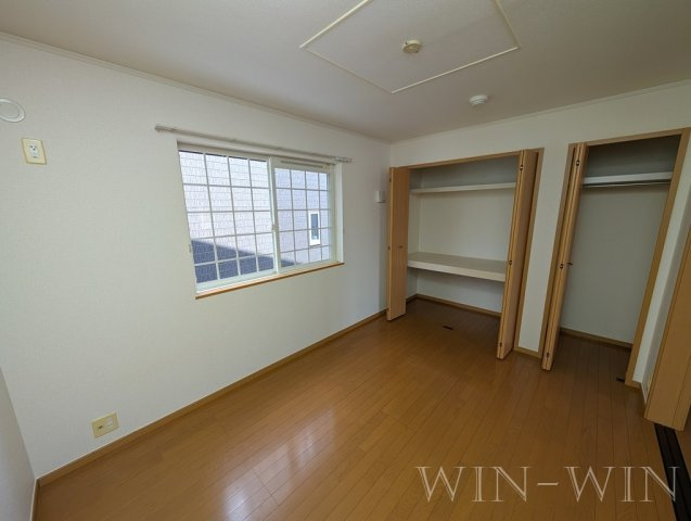 フォーリスト ヒルズ Aの寝室