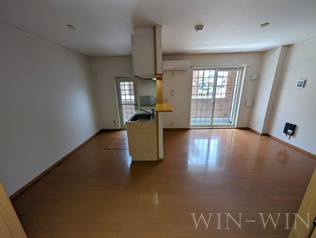 フォーリスト ヒルズ Aの居間・リビング