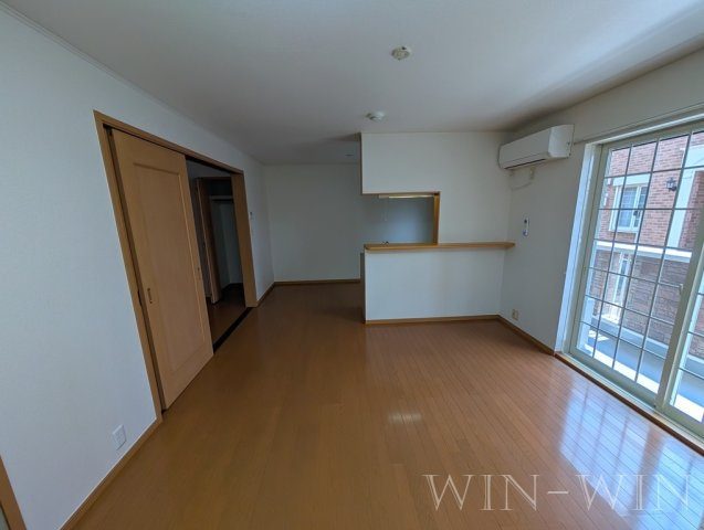 フォーリスト ヒルズ Aの居間・リビング