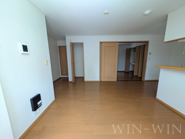 フォーリスト ヒルズ Aの居間・リビング