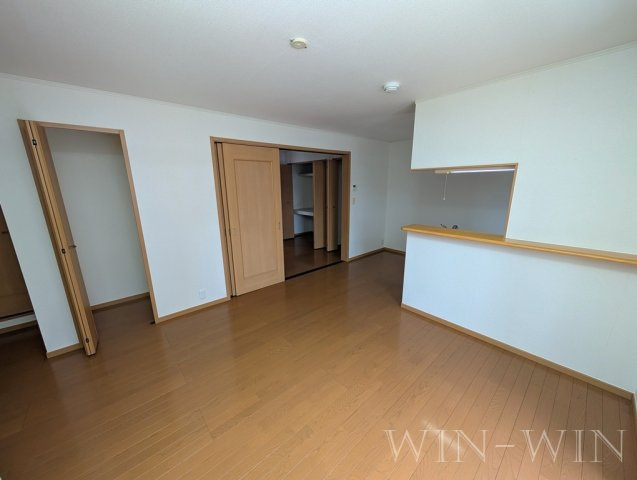 フォーリスト ヒルズ Aの居間・リビング