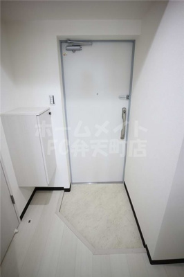 【玄関】 | Blue西長堀 | 明るい玄関です