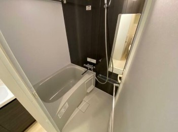 【浴室】 | GALICIA中野弥生町 | 追い焚き機能、浴室乾燥機付きバス。