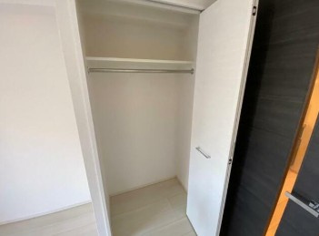 【収納】 | GALICIA中野弥生町 | クローゼット完備。