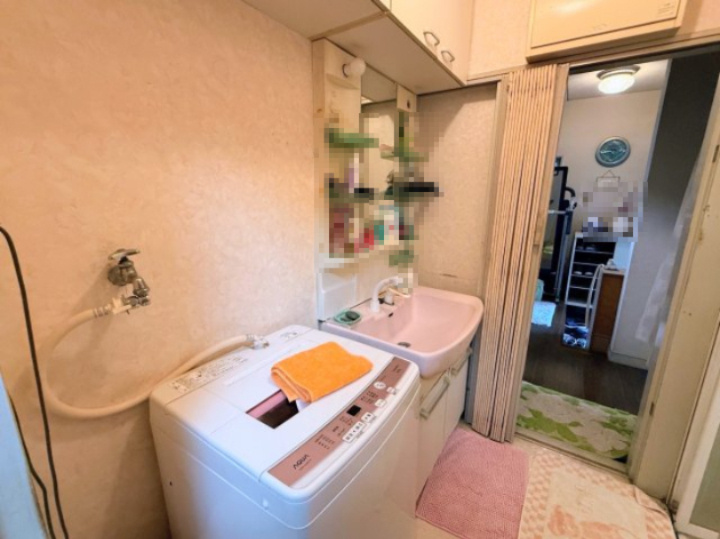 加須市南町　中古戸建の洗面所|ゆったりとスペースのある洗面所