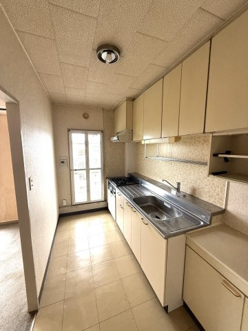 川越グリーンパークA-1号棟 のキッチン|きれいなキッチンです