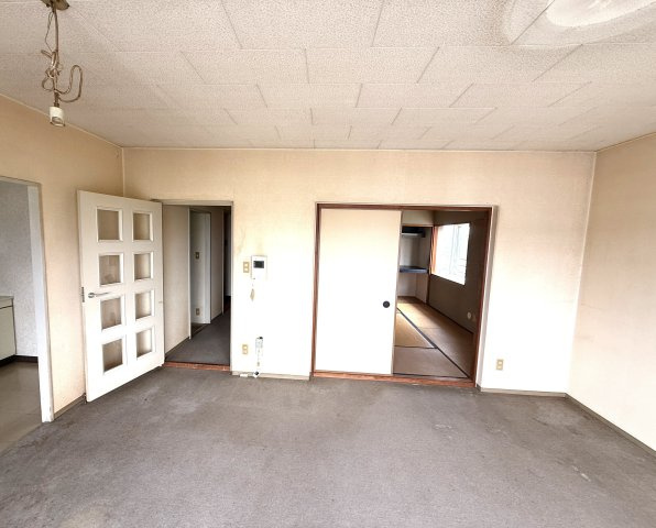 川越グリーンパークA-1号棟 の洋室|広々とした洋室です