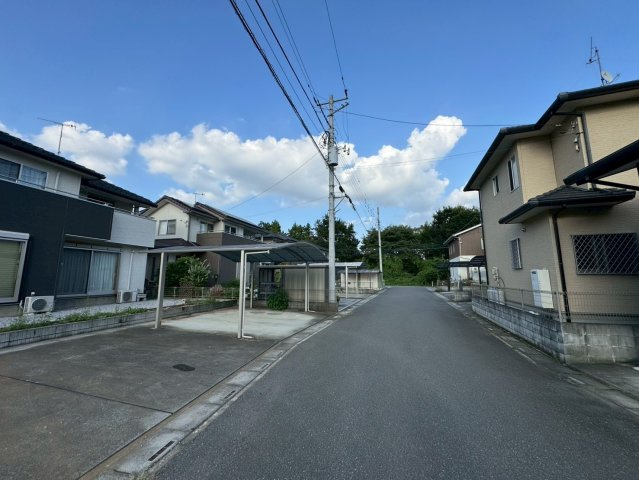 -三丁目不動産-寄居町富田-の前面道路含む現地写真|前面道路含む現地写真です