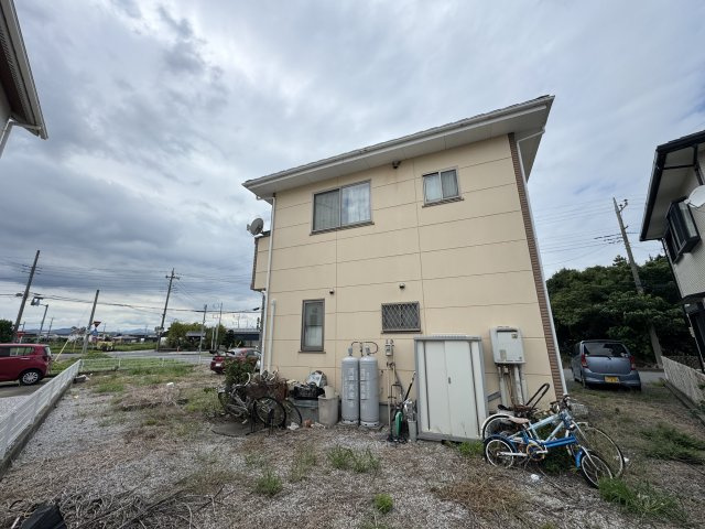 -三丁目不動産- 深谷市人見　吹き抜けのあるお家の外観|落ち着いた雰囲気の外観です