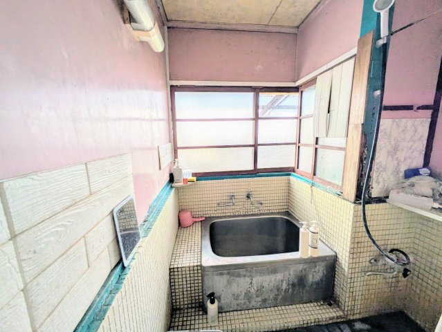 熊谷市妻沼　【土地広々124坪】の浴室|お風呂です