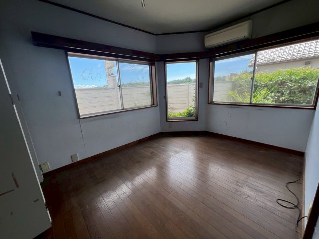 －三丁目不動産-熊谷市樋春　RC造木造の洋室|きれいな洋室です