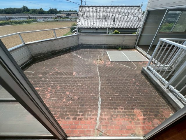 －三丁目不動産-熊谷市樋春　RC造木造のバルコニー