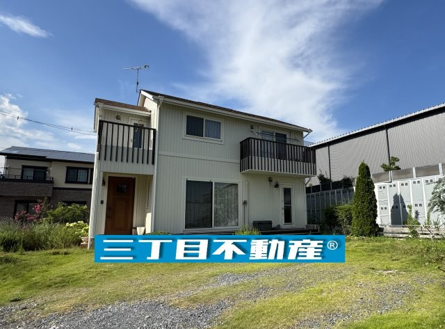 -三丁目不動産-　寄居町桜沢　平成22年築　駐車3台の外観|外観もきれいです