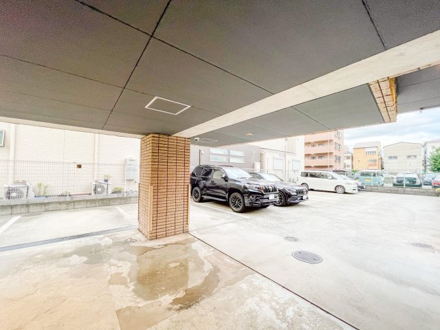 STムアナの駐車場