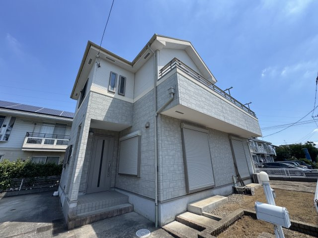 －三丁目不動産-　熊谷市新島　平成18年駐車3台の外観