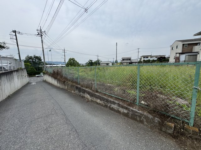 -三丁目不動産-秩父市下影森　敷地389坪の前面道路含む現地写真