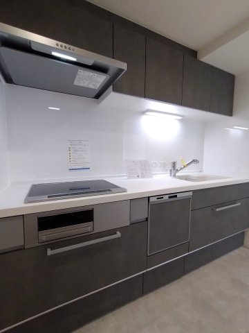 東急ドエル・スカイマークタワー川口のキッチン|コンパクトなキッチンで掃除もラクラク