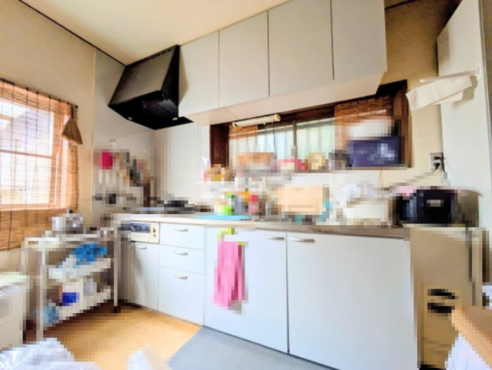 大里郡寄居町今市　中古戸建のキッチン|コンパクトなキッチンで掃除もラクラク