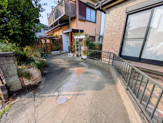 大里郡寄居町今市　中古戸建の駐車場|駐車場があります