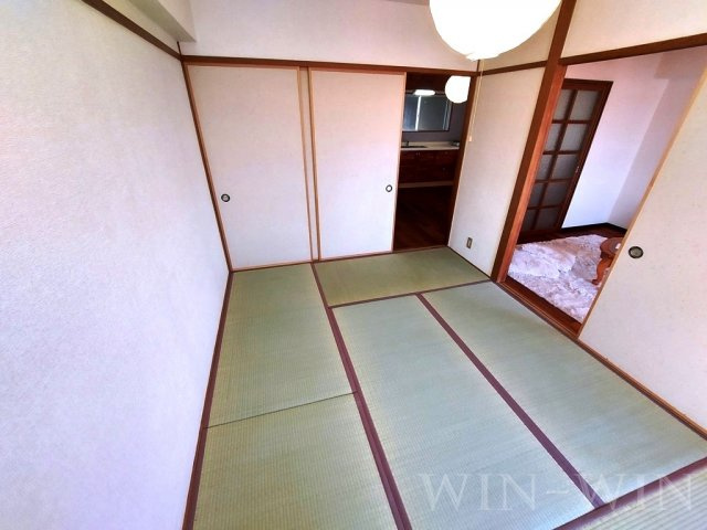 ユトリロ西松山の和室
