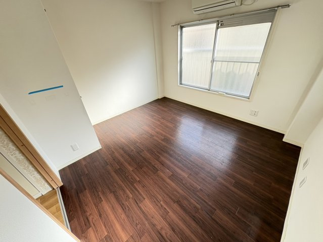 判澤マンションの居間・リビング