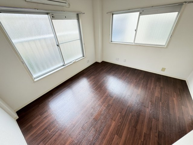 判澤マンションの居間・リビング