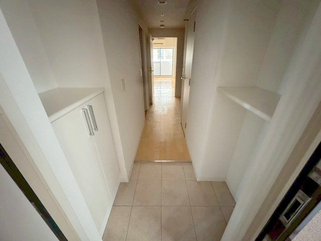 セレッソコート新大阪の玄関